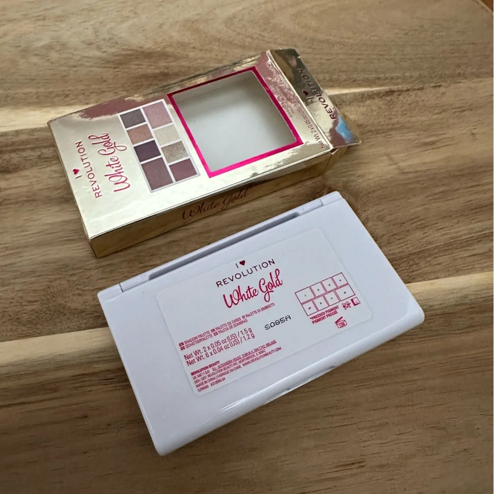 I Heart Revolution White Gold Mini Chocolate Eyeshadow Palette